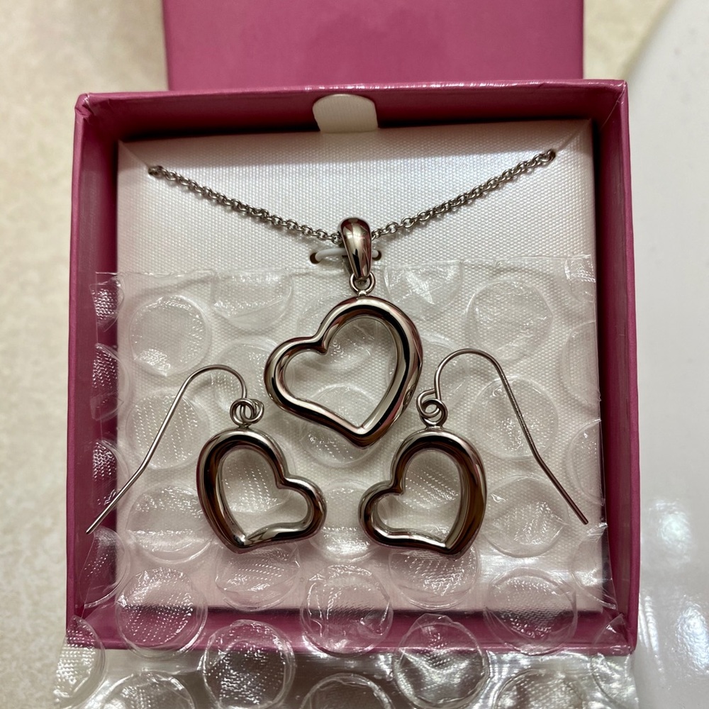 Stainless steel heart necklace and earring set